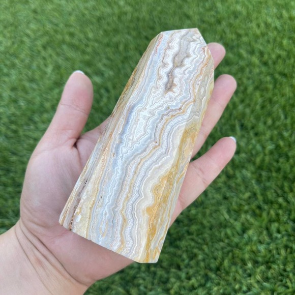 Banded Calcite Tower - Picture 9 of 10